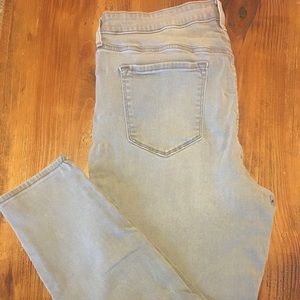 Old Navy Rockstar skinny jeans